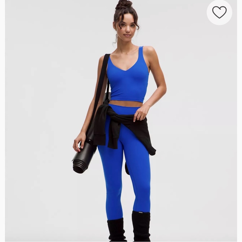 lululemon Align™ Tank Top
Light Support, A/B Cup  Blue V-Neck  brand new size 6